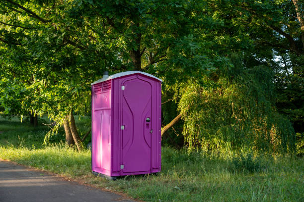 Best Porta potty rental near me  in Kewaunee, WI