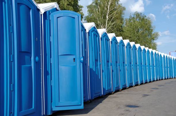 Best Portable toilet rental cost  in Kewaunee, WI